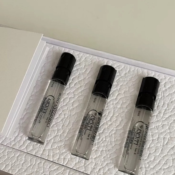 AUTH Christian Dior RARE Folding Fan & 2024 Lucky Gift Set - Picture 4 of 4